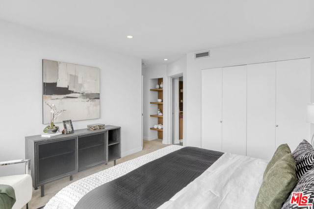 2170 Century Parkway, Los Angeles CA: https://media.crmls.org/mediaz/b0c7774e-1295-49c7-a813-4e08f6a882e2.jpg