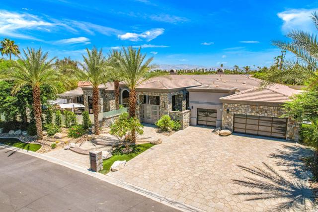 28 Clancy S Lane, Rancho Mirage CA: https://media.crmls.org/mediaz/b0c78b0d-5006-47e6-b13a-772555478cb9.jpg