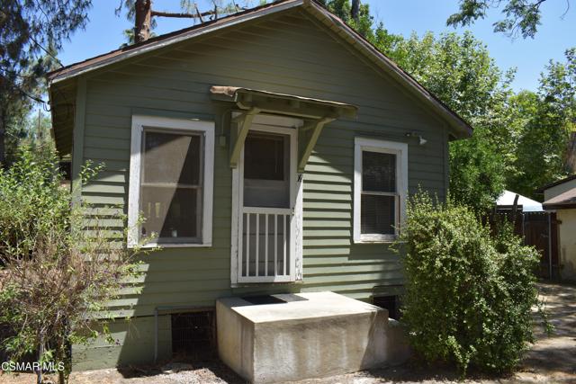 7435 Jordan Avenue, Canoga Park CA: https://media.crmls.org/mediaz/b0c8374d-120f-469f-b349-92a99cc5a469.jpg