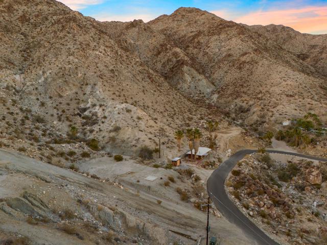 71120 Oasis Trail, Palm Desert CA: https://media.crmls.org/mediaz/b0c92f6b-a9a4-4608-911e-fbfb3670545f.jpg