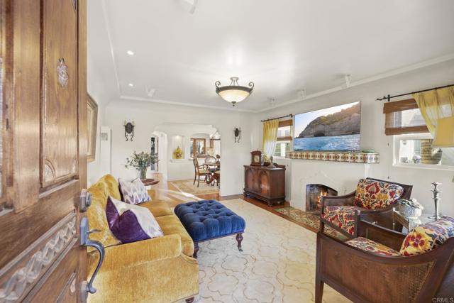 Detail Gallery Image 3 of 41 For 4661 50th St, San Diego,  CA 92115 - 3 Beds | 2 Baths