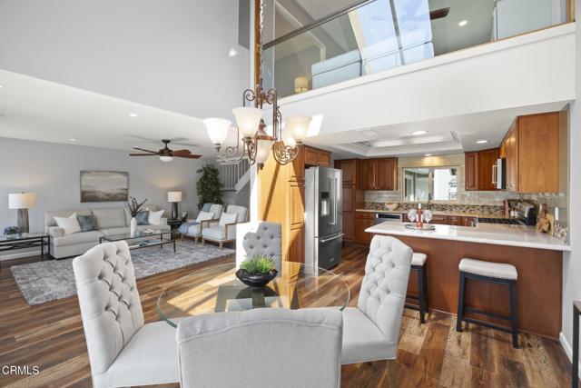 4450 Gateshead Bay, Oxnard CA: https://media.crmls.org/mediaz/b0cadb13-66dc-4c68-9c16-71424e874b7c.jpg