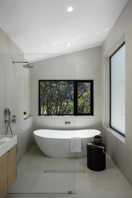 3618 Laguna Avenue, Palo Alto CA: https://media.crmls.org/mediaz/b0cb6e33-0d07-4c58-a43c-7324d0989bdf.jpg