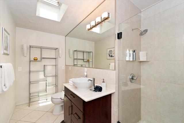 2030 E Amado Road, Palm Springs CA: https://media.crmls.org/mediaz/b0cbc1b2-71c9-4210-95a7-99a473b8d436.jpg