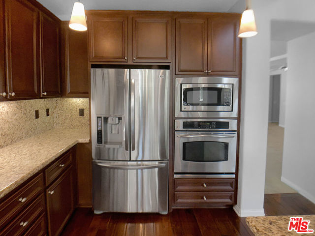 18944 Northern Dancer Lane, Yorba Linda CA: https://media.crmls.org/mediaz/b0cbf177-a4b9-47da-99a4-e94ae94d4808.jpg