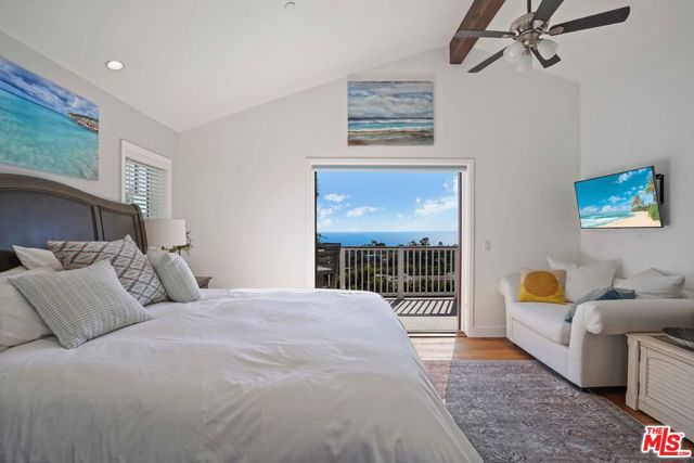 30119 Harvester Road, Malibu CA: https://media.crmls.org/mediaz/b0cc1b81-acf7-417f-bff1-053993334294.jpg