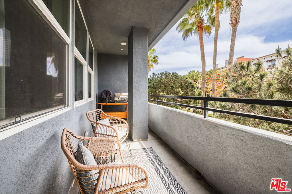 7100 Playa Vista Drive #202