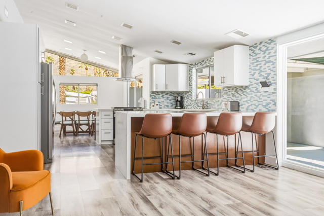 1890 S Navajo Drive, Palm Springs, CA 92264