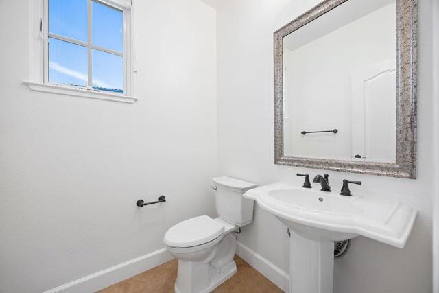 2953 Pebble Beach Circle, Fairfield CA: https://media.crmls.org/mediaz/b0ccd68f-368a-49f7-a5b2-d297c2f8dde8.jpg