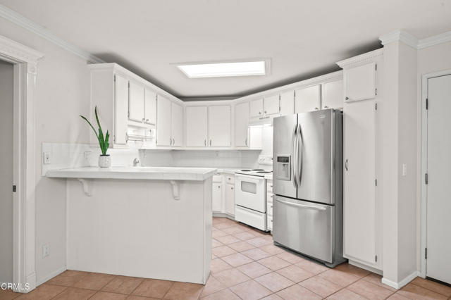 Detail Gallery Image 9 of 32 For 4210 via Arbolada #301,  Los Angeles,  CA 90042 - 2 Beds | 2 Baths