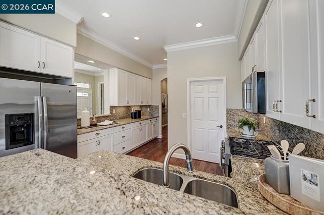 Image 20 of 55 For 2886 Saklan Indian Dr