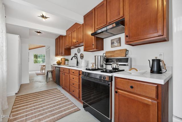 Detail Gallery Image 4 of 37 For 110 Drown Ave, Ojai,  CA 93023 - 3 Beds | 2 Baths