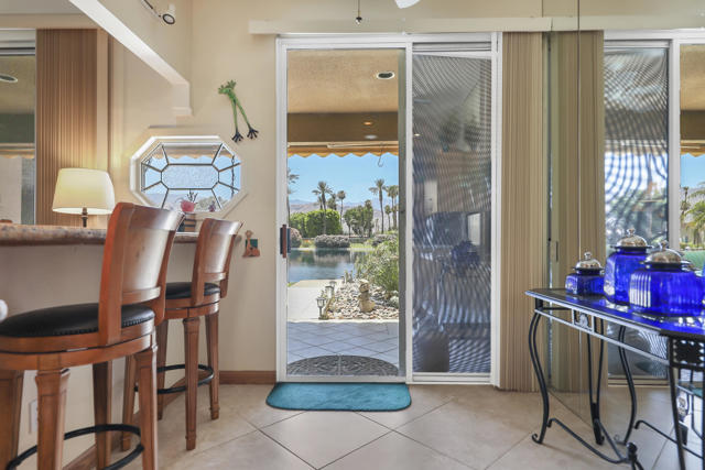 141 Lake Shore Drive, Rancho Mirage CA: https://media.crmls.org/mediaz/b0ceb73c-c2c3-4e91-9697-d20182620992.jpg