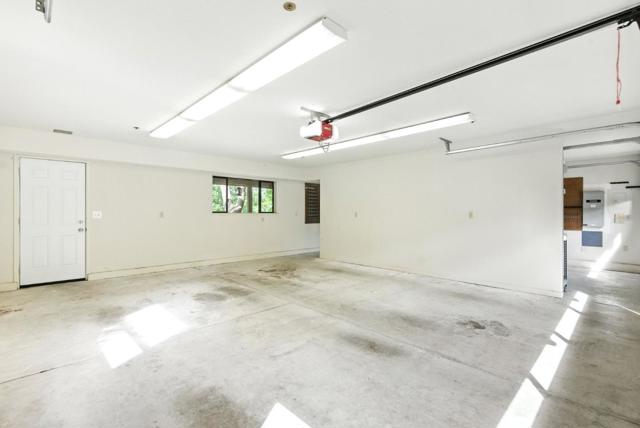 24616 Miller Hill Road, Los Gatos CA: https://media.crmls.org/mediaz/b0cfeee4-78f5-487f-be59-f81ae9479b80.jpg