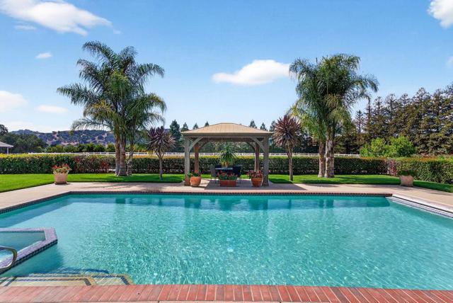 12315 Harding Avenue, San Martin CA: https://media.crmls.org/mediaz/b0d011f2-816f-4016-b867-2d619bbbd759.jpg