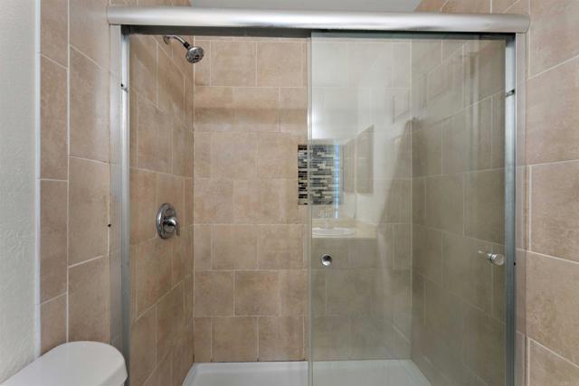 Detail Gallery Image 10 of 22 For 5133 Greenbrook St, Oceanside,  CA 92057 - 4 Beds | 2 Baths