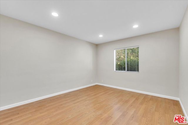 6649 Whitman Avenue, Lake Balboa CA: https://media.crmls.org/mediaz/b0d046b8-ea81-4519-9b62-f5545b1c89d7.jpg