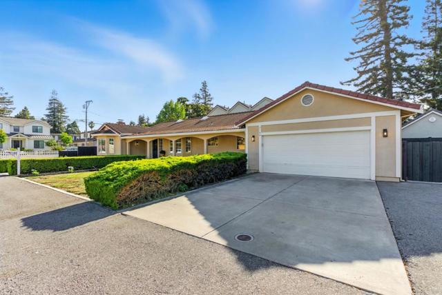 2188 Yorkshire Way, Mountain View CA: https://media.crmls.org/mediaz/b0d04bbb-9327-460f-968d-853466f28cd5.jpg