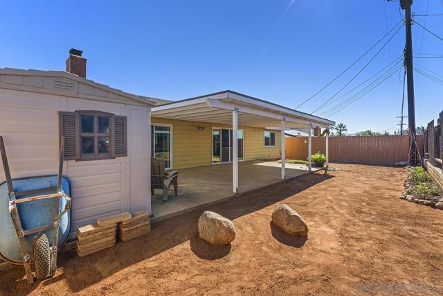 1718 Outer Dr., El Cajon CA: https://media.crmls.org/mediaz/b0d19df6-3d43-4e17-9cad-277bd10fa6ee.jpg