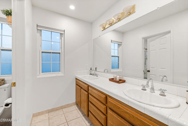 2782 Lemon Drive, Simi Valley CA: https://media.crmls.org/mediaz/b0d2dd2b-bde5-4014-aba4-811bad28fd10.jpg