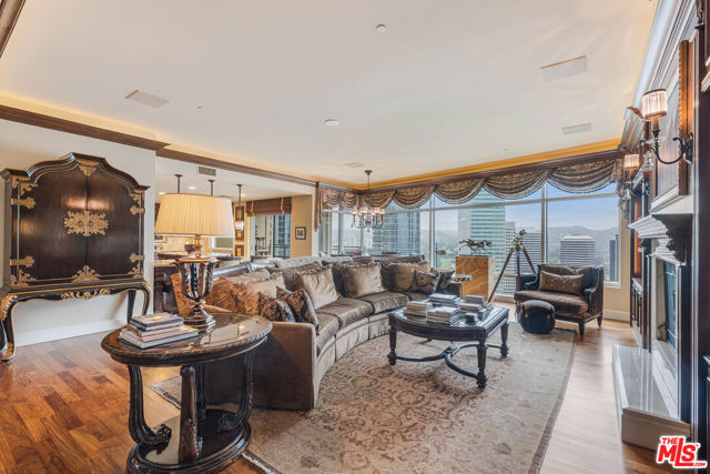 1 W Century Drive, Los Angeles CA: https://media.crmls.org/mediaz/b0d33d25-fdf1-4ad9-9cfb-73e39bd8514d.jpg