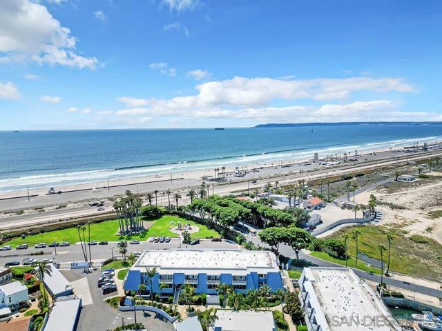 24 Montego Court, Coronado CA: https://media.crmls.org/mediaz/b0d3e9d8-8b2a-4d83-9cb1-9a7e68ac7cd4.jpg