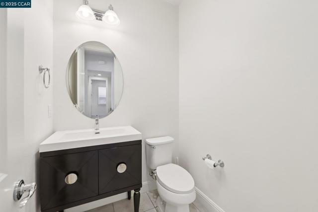 2909 Tulare Hills Dr, Dublin CA: https://media.crmls.org/mediaz/b0d3eb70-0bda-4831-acd6-4a859d30cda5.jpg