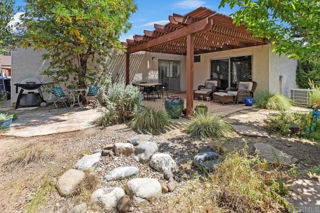 5550 La Cuenta Drive, San Diego CA: https://media.crmls.org/mediaz/b0d41e67-48e3-4fb5-96ed-7d2e1d899f1e.jpg