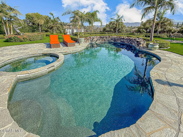 1832 Calle Salto, Thousand Oaks CA: https://media.crmls.org/mediaz/b0d44431-588c-493f-92bd-adb21c72d13f.jpg