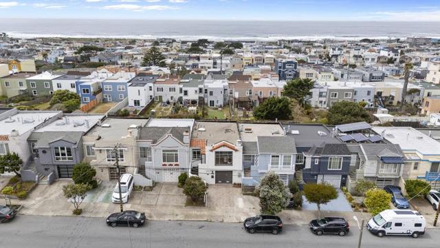 2239 43rd Avenue, San Francisco CA: https://media.crmls.org/mediaz/b0d466b6-405d-42af-9f42-83525f9cec9d.jpg