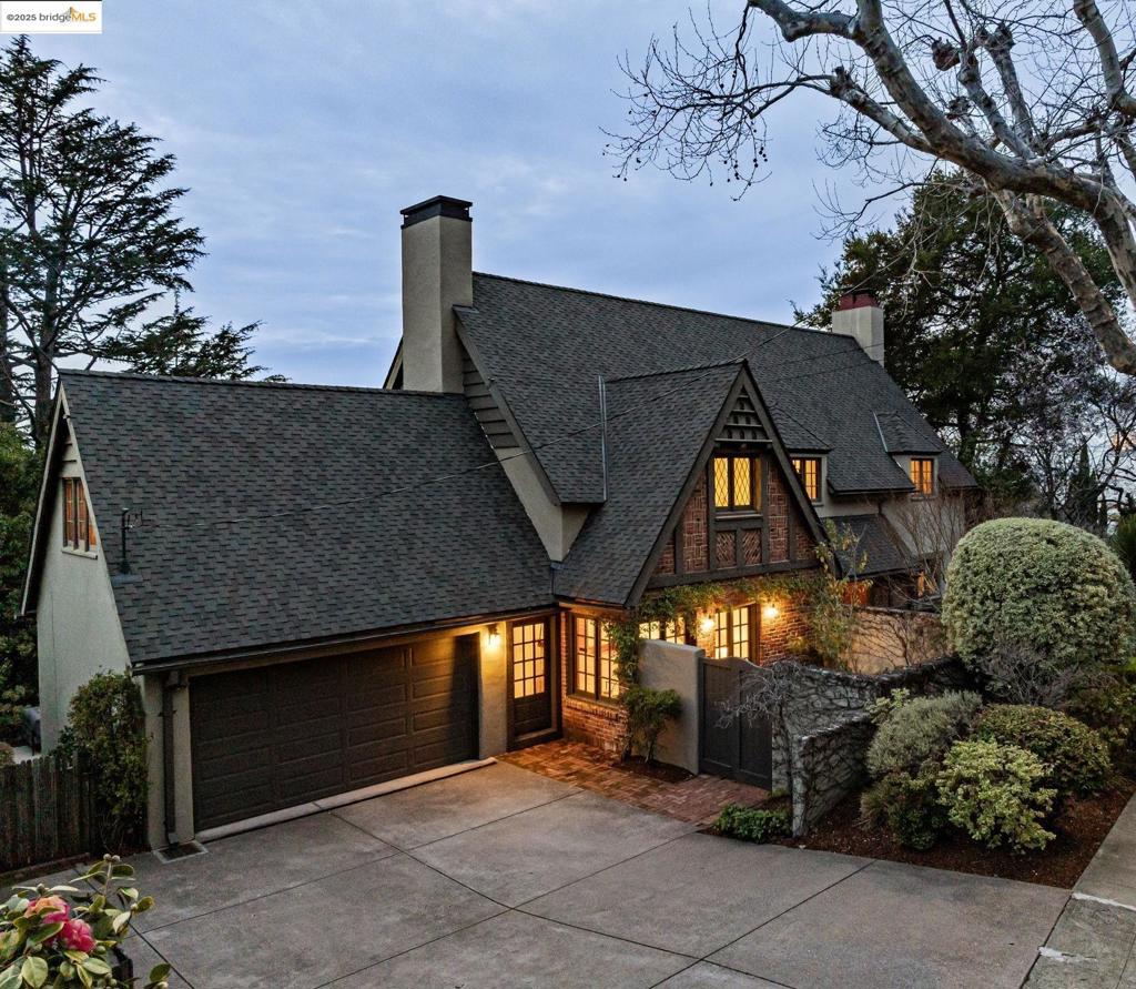 116 Alvarado Rd
