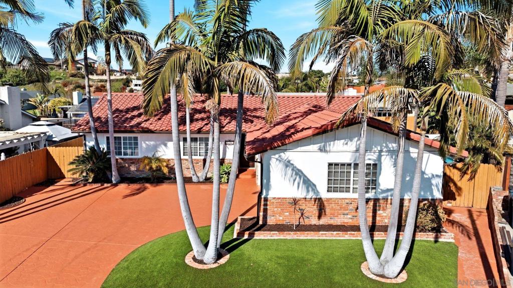 1135 Monterey Ave