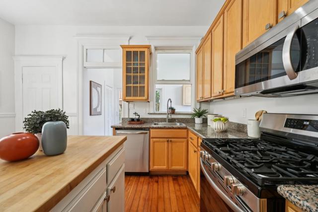 1212 Alabama Street, San Francisco CA: https://media.crmls.org/mediaz/b0d62c73-d531-4c5f-9c53-36c5a0b6b910.jpg