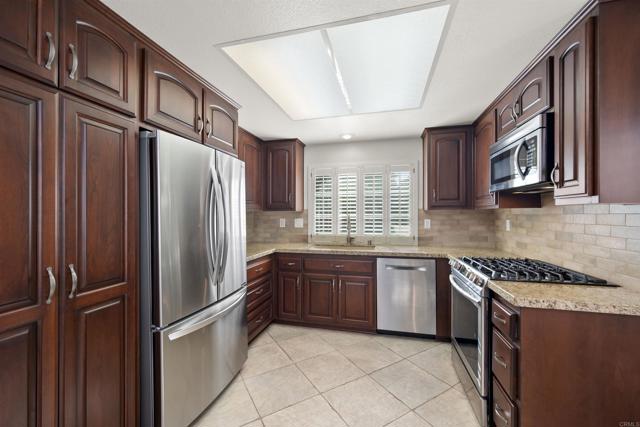 2505 LA COSTA AVE, Chula Vista CA: https://media.crmls.org/mediaz/b0d65558-5e35-4cc2-b497-d504b3bc8f38.jpg