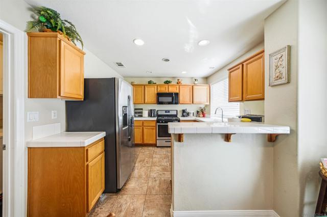 40661 Cartier St, Murrieta CA: https://media.crmls.org/mediaz/b0d78258-7a74-4945-b4ee-953439eaab19.jpg