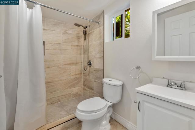 960 Live Oak Dr, Santa Clara CA: https://media.crmls.org/mediaz/b0d7a026-eb0a-47ed-9c7d-543b17ef23df.jpg