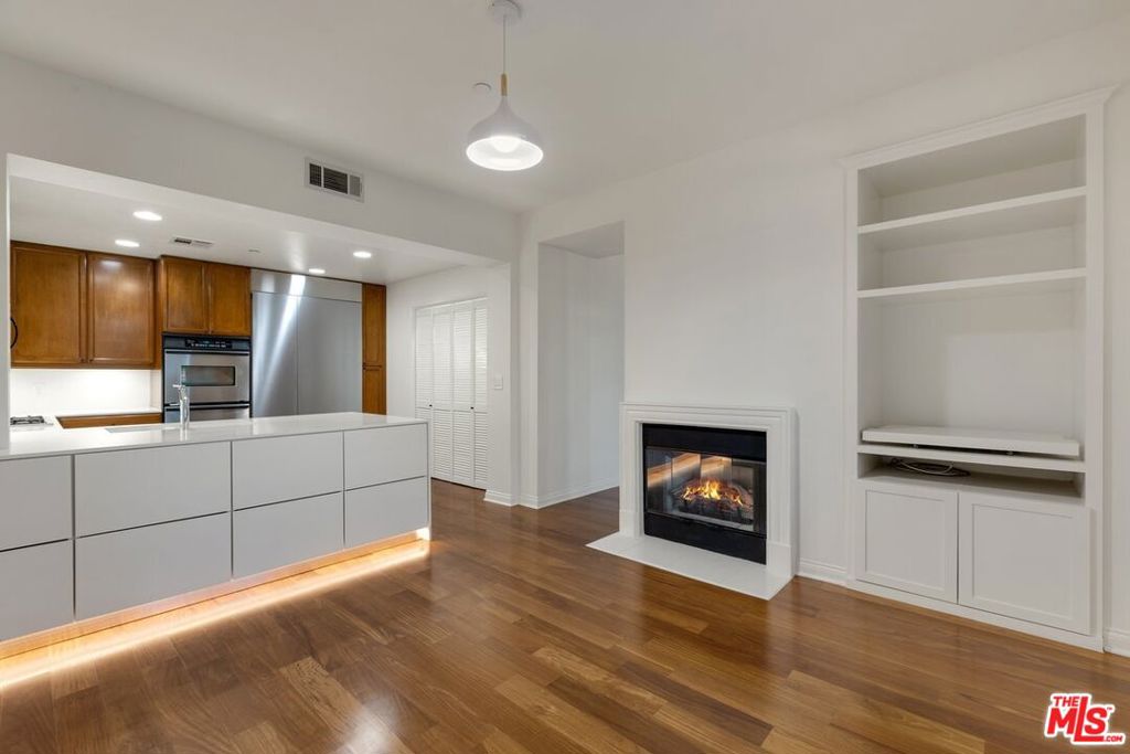 5625 Crescent Parkway #324