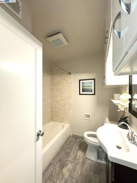 Image 22 of 34 For 2078 Fairbanks