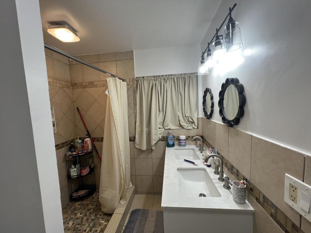 https://media.crmls.org/mediaz/b0d825ca-6306-4c4d-9715-ad265d777f4e.jpg?preset=X-Large