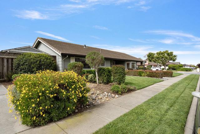 745 Ambrose Drive, Salinas CA: https://media.crmls.org/mediaz/b0d88535-3ed8-466e-a316-0a17613c3679.jpg