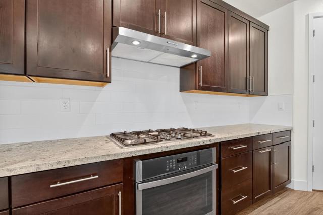 6640 Silverleaf Court, Tracy CA: https://media.crmls.org/mediaz/b0d90076-2aaa-40cc-bf6f-0e446c2f31bb.jpg