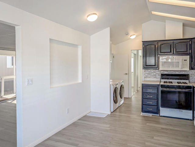 70200 Dillon Road, Desert Hot Springs CA: https://media.crmls.org/mediaz/b0d90ff3-ab61-4284-9fa1-bf1eb054c991.jpg