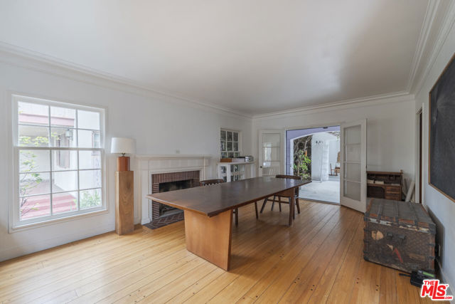 3916 Hepburn Avenue, Los Angeles CA: https://media.crmls.org/mediaz/b0d9f95e-0b0c-464d-b686-d9be6f7f70a0.jpg