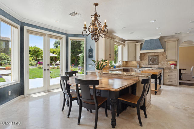684 Noble Road, Simi Valley CA: https://media.crmls.org/mediaz/b0da29e4-0106-4849-afd7-d49df7bddc28.jpg