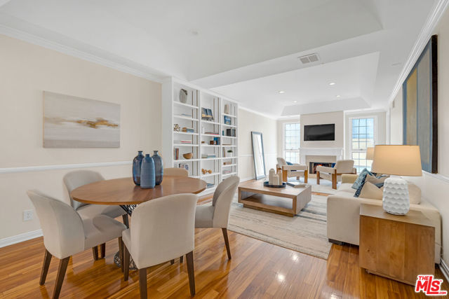1370 Kelton Avenue, Los Angeles CA: https://media.crmls.org/mediaz/b0da9538-45c2-4b94-ba98-2c1ef770e537.jpg