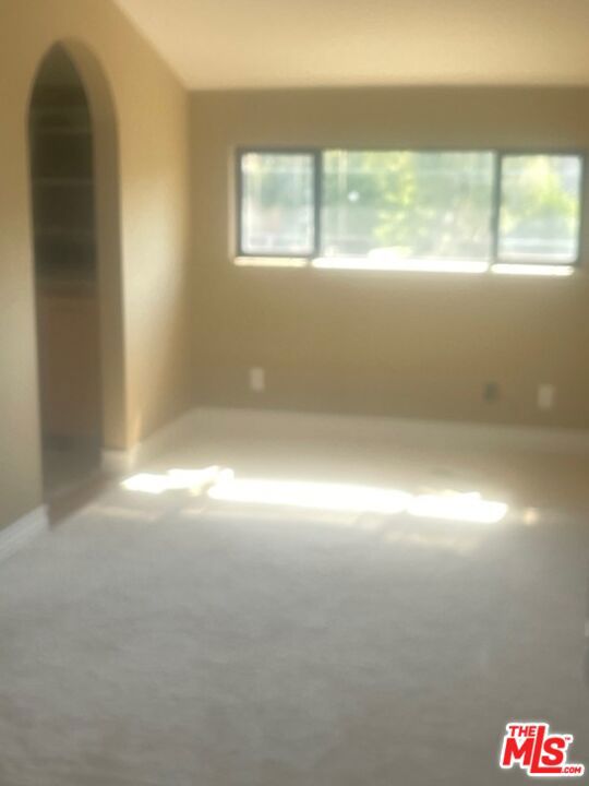2660 Calle Abedul, Thousand Oaks CA: https://media.crmls.org/mediaz/b0dbce69-1272-4acd-81e1-b82424caa196.jpg