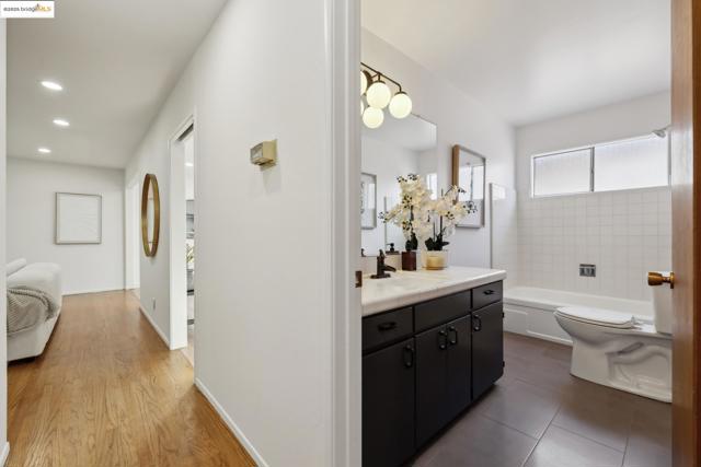 6251 Highland Ave, Richmond CA: https://media.crmls.org/mediaz/b0dc984e-b298-4d82-9bde-80b074b0ab18.jpg