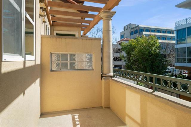 108 Bryant Street, Mountain View CA: https://media.crmls.org/mediaz/b0dcc21e-4d9b-46a6-aed6-62b921a7c8a1.jpg