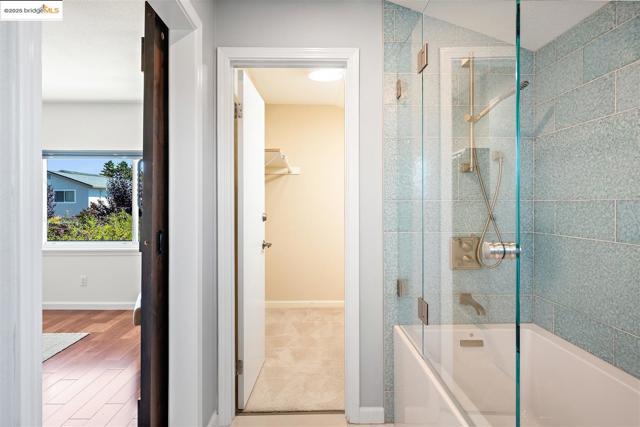 5136 Rain Cloud Dr, Richmond CA: https://media.crmls.org/mediaz/b0dce493-60a5-4e43-b2bf-3cb6094a5ce5.jpg