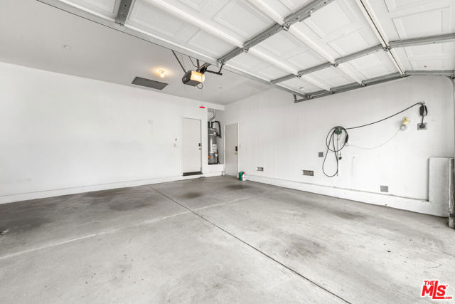 13041 Mesa Verde Way, Sylmar CA: https://media.crmls.org/mediaz/b0dcf059-c21e-41fa-a8ea-84687c1476ba.jpg